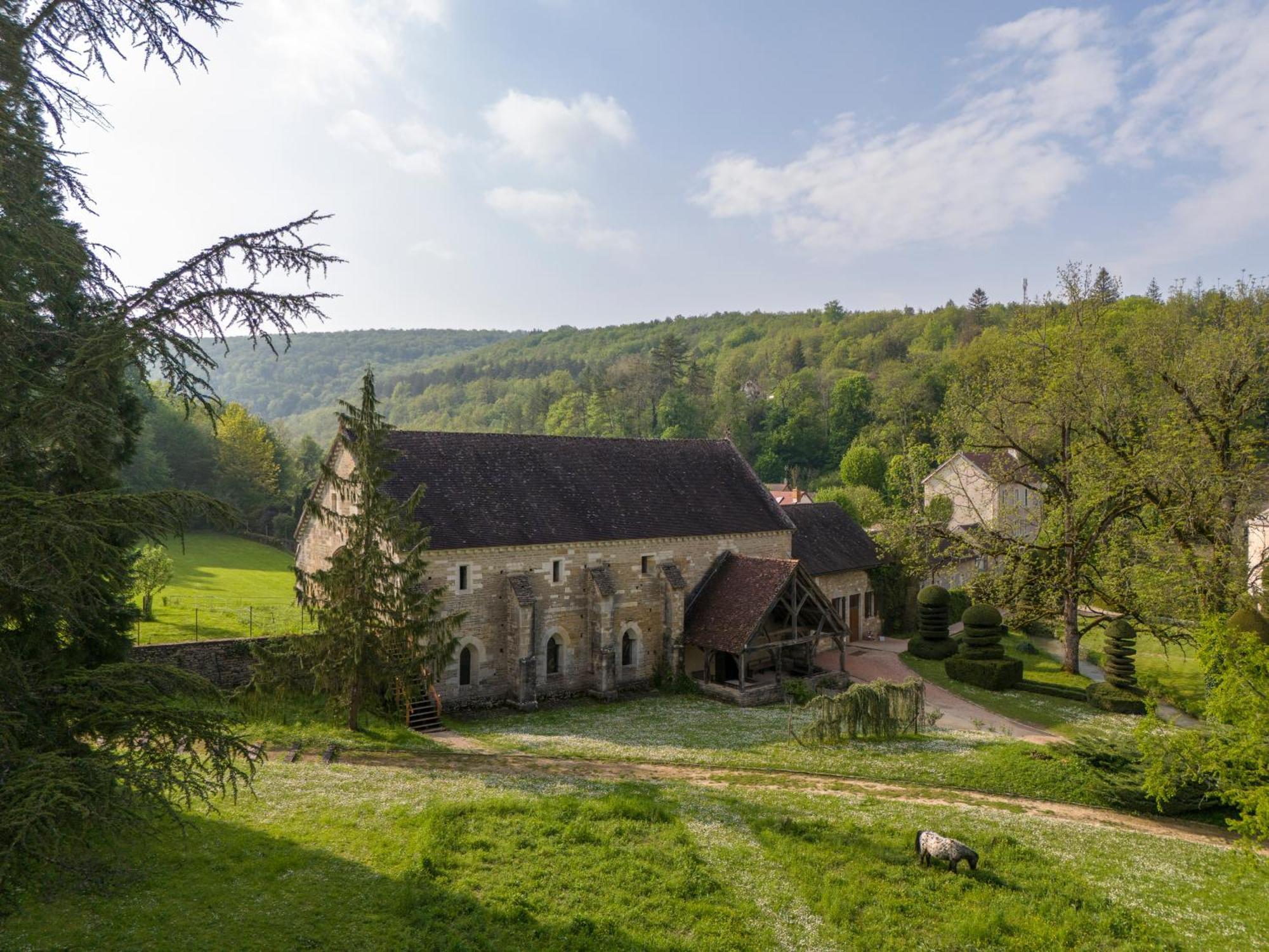 Abbaye De La Bussiere Hotel Exterior photo